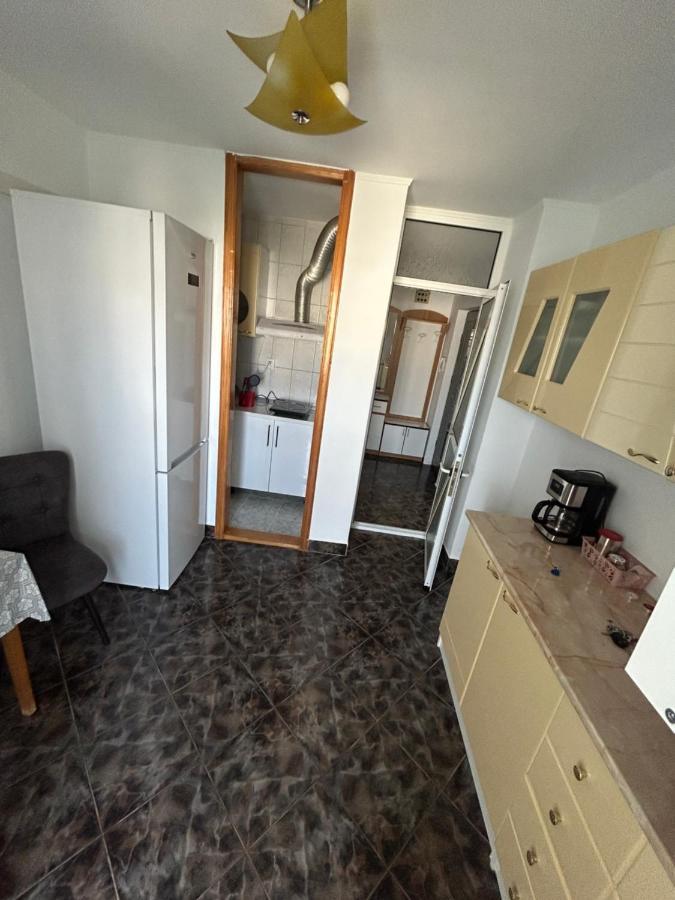 Sj Apartment Тулча Экстерьер фото